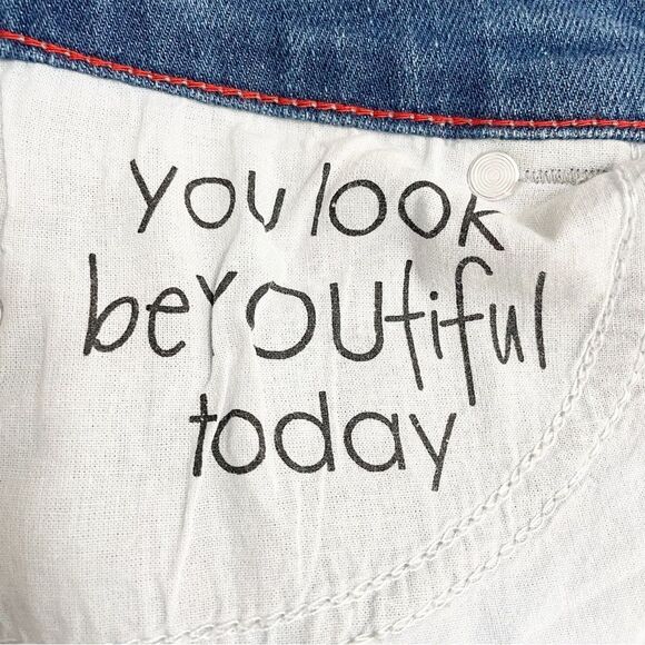 Peace Love World Girlfriend Jeans Front Slit Straight Medium Wash Womens Size 28 - Picture 12 of 15